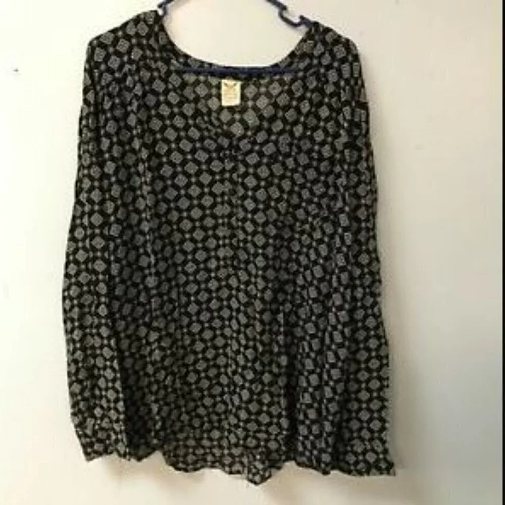 FADED Glory Black and White Sheer Blouse - Picture 2 of 2
